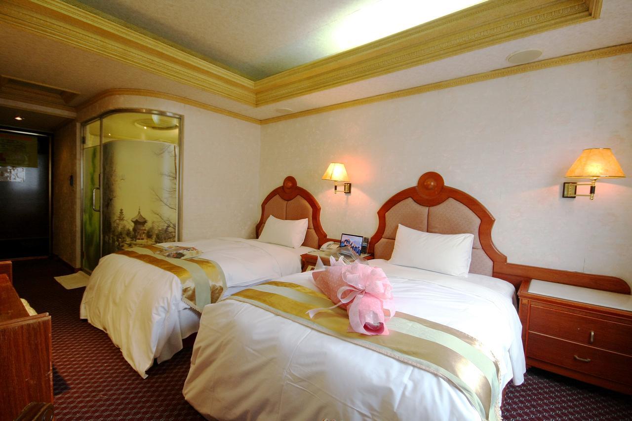 Wang Fu Hotel Мяоли Экстерьер фото